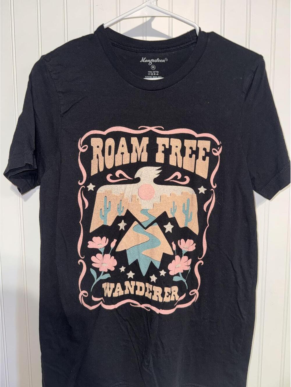 Mangosteen Roam Free Wanderer Graphic T-Shirt Medium Black